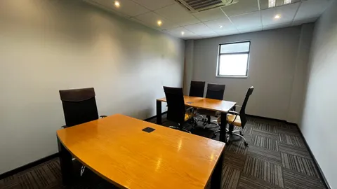 Cedar View Office Park Cnr Cedar Road and Runnymead Road First Floor - 1588m² - Officce (1)